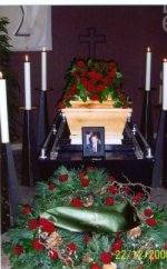 AUTOR: - | TITLE: Beerdigung-02 | DESCRIPTION: -